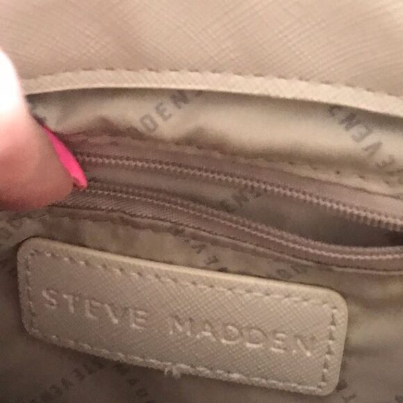 Steve Madden Crossover Bag Small - Picture 8 of 10